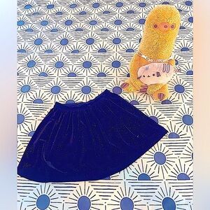 Pretty and Sparkly Black Velvet Girl’s Miniskirt (Sz 6)
FINAL PRICED ITEM